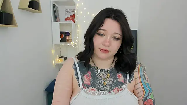 MoonLghte online show from 02-23-25, 06:23