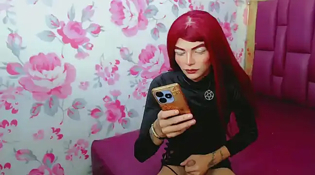 Snapshot of Luna_and_valery chatting on 01-15-25, 11:19 Luna and valery online show from 01-15-25, 11:19