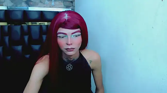 Snapshot of Luna_and_valery chatting on 01-20-25, 08:40 Luna and valery online show from 01-20-25, 08:40