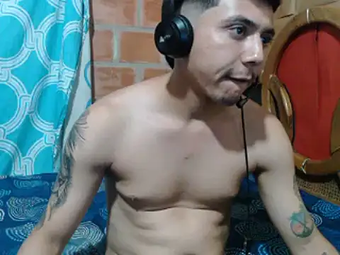 Snapshot of Horny_dirty_boy chatting on 12-06-24, 11:25 Horny dirty boy online show from 12-06-24, 11:25