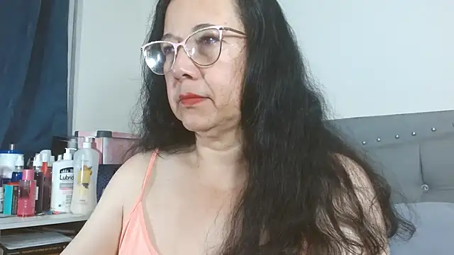 Snapshot of maturepriscila chatting on 01-06-26, 11:47 maturepriscila online show from 01-06-26, 11:47