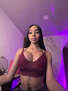 Snapshot of Tiffanny chatting on 03-08-26, 01:04 Tiffanny online show from 03-08-26, 01:04