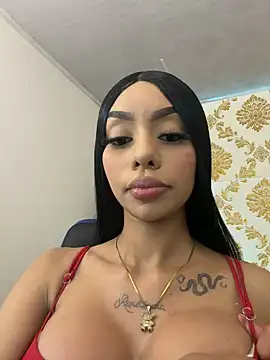 Snapshot of Tiffanny chatting on 03-20-26, 03:33 Tiffanny online show from 03-20-26, 03:33