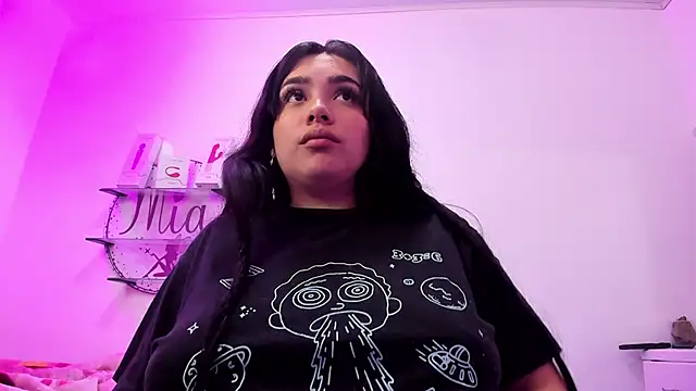 Snapshot of mia_johns_ chatting on 01-10-26, 03:52 mia johns online show from 01-10-26, 03:52