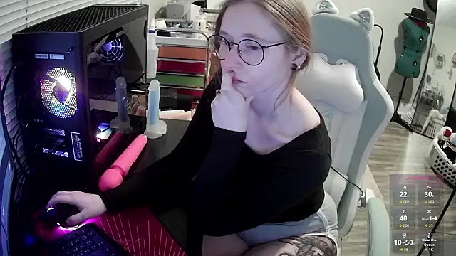 LilyFoxxx online show from 02-02-26, 06:12