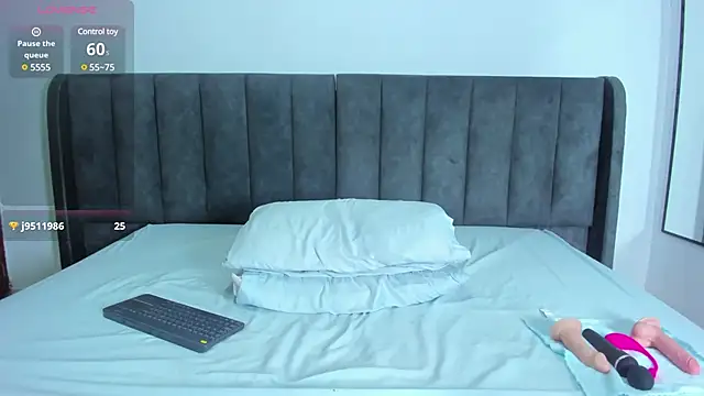 valtira nova online show from 02-24-25, 06:38