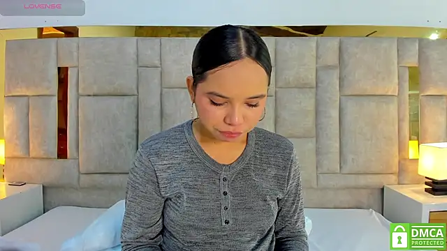 valtira nova online show from 04-29-26, 07:20