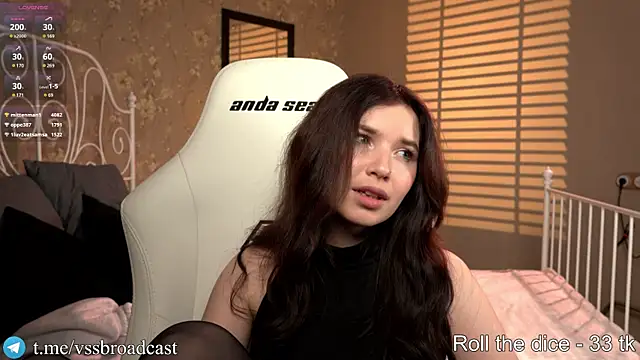 Hidden boobs online show from 12-20-24, 04:25