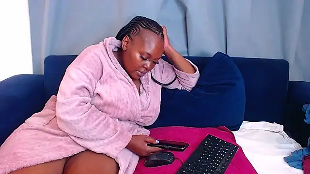 CHERRYYUMMY online show from 09-28-25, 04:23