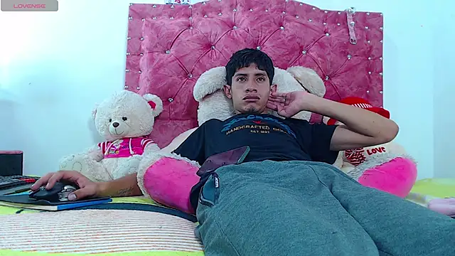 Snapshot of BIG_cockpether chatting on 01-15-25, 02:02 BIG cockpether online show from 01-15-25, 02:02