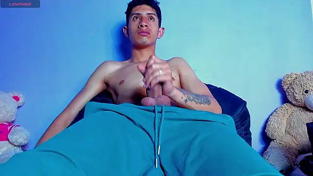 Snapshot of BIG_cockpether chatting on 10-29-25, 10:39 BIG cockpether online show from 10-29-25, 10:39