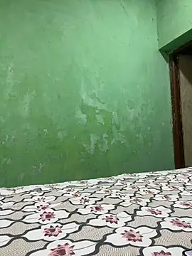 Black Glow online show from 12-31-24, 02:47