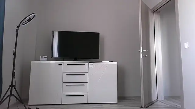 Snapshot of Antonia_1313 chatting on 01-18-25, 08:10 Antonia 1313 online show from 01-18-25, 08:10