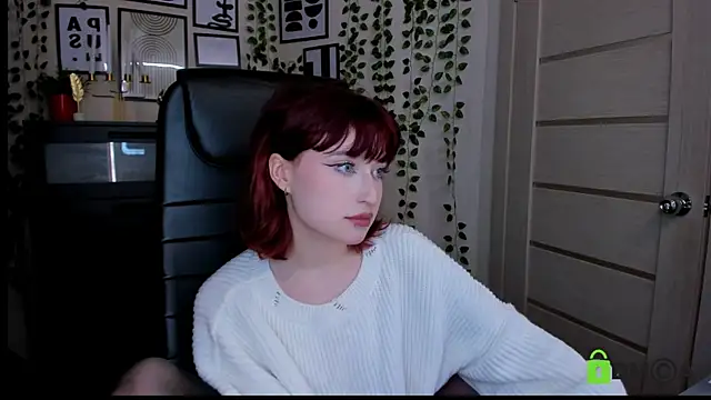 ElizaNik  online show from 06-11-26, 09:46