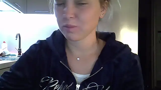 Snapshot of Lucky_Anna chatting on 10-02-25, 07:10 Lucky Anna online show from 10-02-25, 07:10