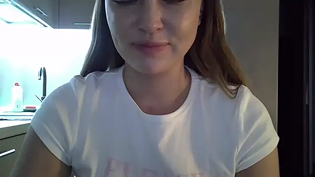 Snapshot of Lucky_Anna chatting on 10-28-25, 01:25 Lucky Anna online show from 10-28-25, 01:25