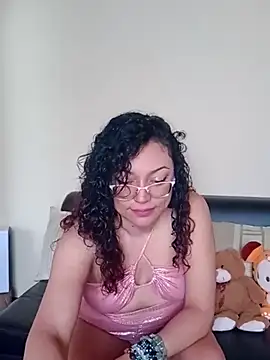 Snapshot of Lunavega1 chatting on 02-19-26, 05:20 Lunavega1 online show from 02-19-26, 05:20