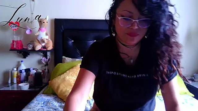 Snapshot of Lunavega1 chatting on 06-29-26, 04:07 Lunavega1 online show from 06-29-26, 04:07