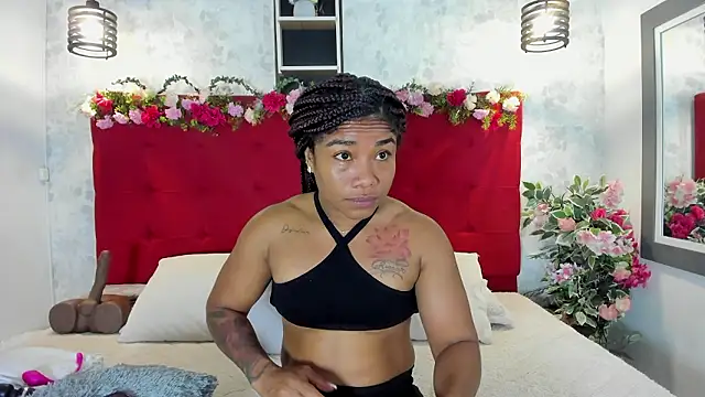 Snapshot of SilvannaFit chatting on 01-07-26, 11:45 SilvannaFit online show from 01-07-26, 11:45