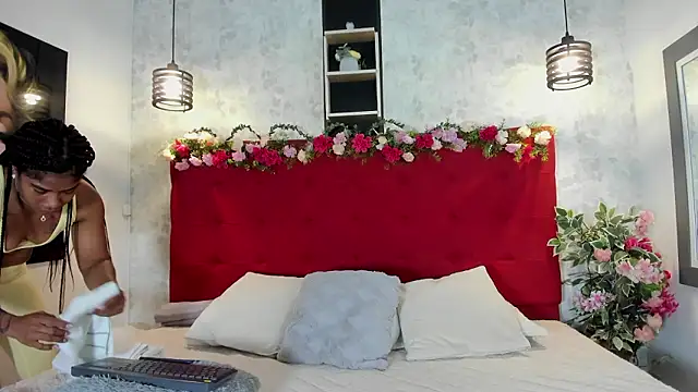 Snapshot of SilvannaFit chatting on 01-09-26, 11:46 SilvannaFit online show from 01-09-26, 11:46