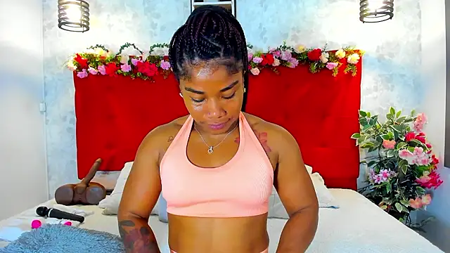 Snapshot of SilvannaFit chatting on 01-13-26, 11:59 SilvannaFit online show from 01-13-26, 11:59