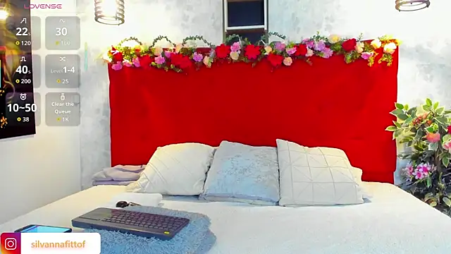 Snapshot of SilvannaFit chatting on 02-08-26, 10:07 SilvannaFit online show from 02-08-26, 10:07