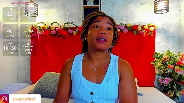 Snapshot of SilvannaFit chatting on 02-14-26, 09:50 SilvannaFit online show from 02-14-26, 09:50