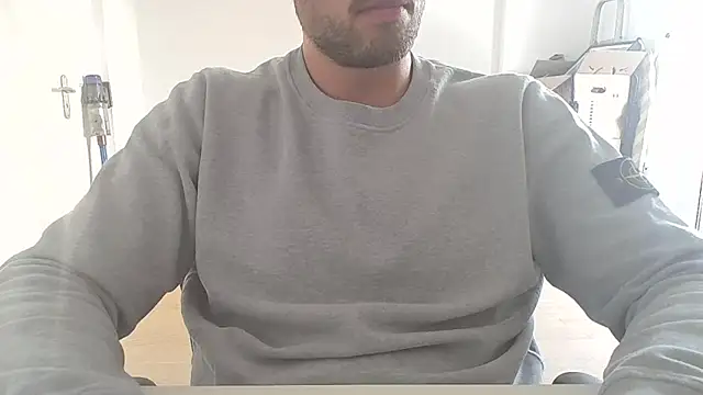 taallguyy 196 online show from 09-18-25, 04:20