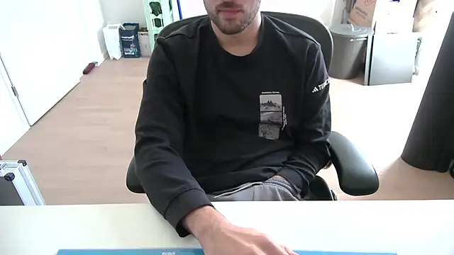 taallguyy 196 online show from 11-13-25, 11:09