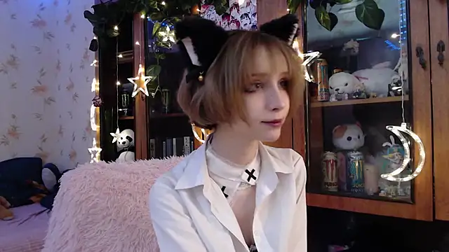 Snapshot of cloudgirrl chatting on 02-27-25, 07:37 cloudgirrl online show from 02-27-25, 07:37