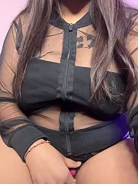 Snapshot of wildestcouplee chatting on 01-31-25, 03:33 wildestcouplee online show from 01-31-25, 03:33