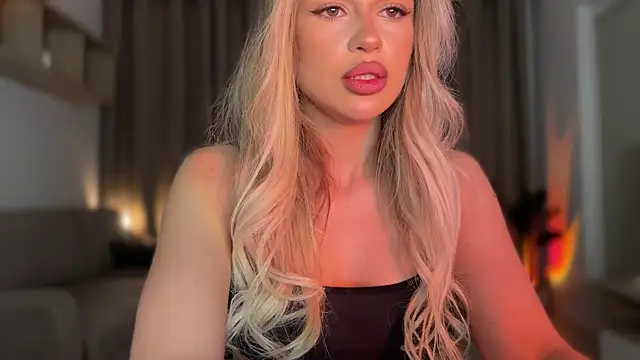 Snapshot of Julia_RL chatting on 11-17-25, 11:10 Julia RL online show from 11-17-25, 11:10