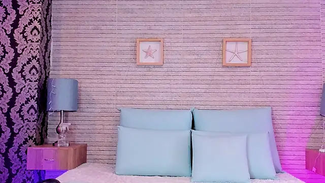 Catalinna Thompson online show from 12-29-24, 12:01