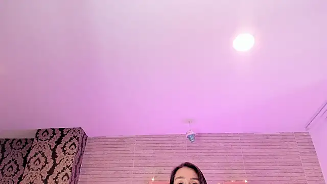 Catalinna Thompson online show from 01-28-25, 03:14