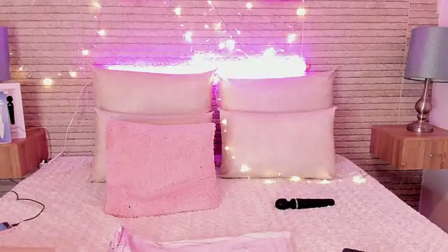 Catalinna Thompson online show from 02-08-25, 06:12