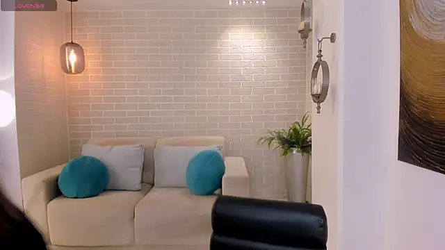 AlinaKravitz online show from 04-17-26, 08:01