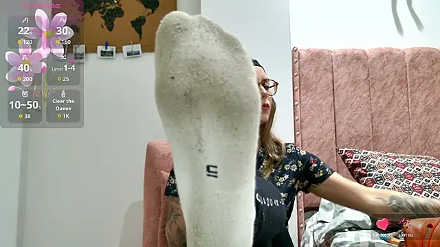 Emmy petit online show from 02-01-26, 02:21