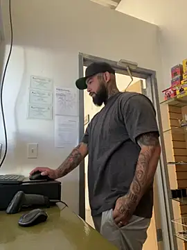 Snapshot of jr91esl chatting on 02-05-25, 06:04 jr91esl online show from 02-05-25, 06:04