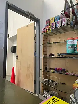 Snapshot of jr91esl chatting on 02-07-25, 05:51 jr91esl online show from 02-07-25, 05:51