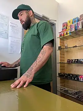 Snapshot of jr91esl chatting on 02-11-25, 05:40 jr91esl online show from 02-11-25, 05:40