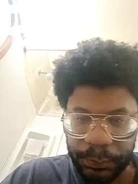 Snapshot of dvaughn3117 chatting on 02-14-26, 04:15 dvaughn3117 online show from 02-14-26, 04:15