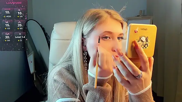 Evacadooo online show from 01-24-25, 02:07