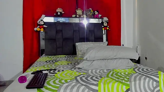 chloe vasquez710 online show from 01-14-25, 09:41