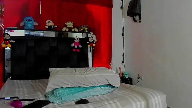 chloe vasquez710 online show from 02-13-25, 04:17