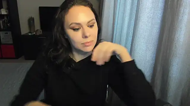 MollyCheiz online show from 10-21-25, 11:00