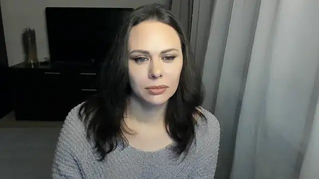 MollyCheiz online show from 11-27-25, 01:46