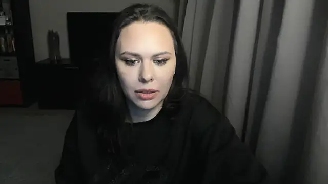 MollyCheiz online show from 12-13-25, 07:53