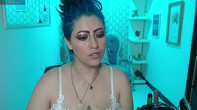 Snapshot of scarleth_blue chatting on 03-05-25, 03:08 scarleth blue online show from 03-05-25, 03:08