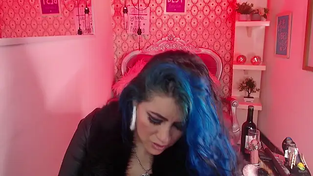 Snapshot of scarleth_blue chatting on 09-09-25, 03:06 scarleth blue online show from 09-09-25, 03:06