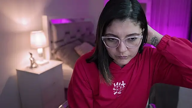 Snapshot of Camilaa_bueno chatting on 12-12-24, 05:52 Camilaa bueno online show from 12-12-24, 05:52